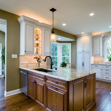 Pennisula island with prep sink and dish washer