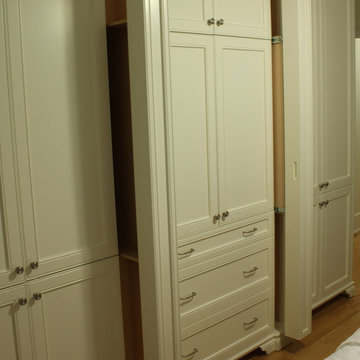 Kalmar Avenue - Bedroom Master Closet