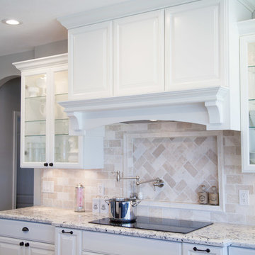 White & Bright Farmhouse Kitchen