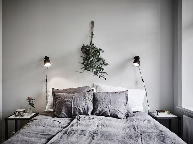 Scandinavian Bedroom by Anders Bergstedt Photography