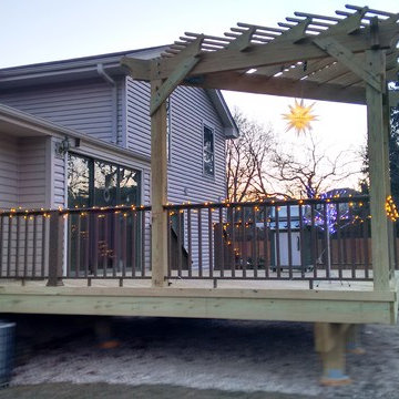 Wood Deck and Pergola Combination in Libertyville, IL