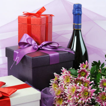 Why Flowers and Hampers Still Matter During Life’s Biggest Moments in Singapore