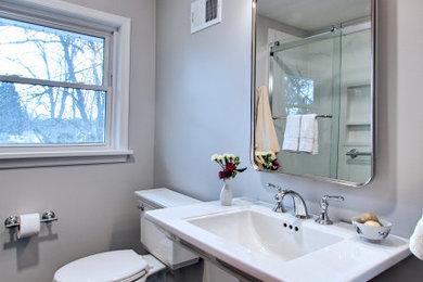 Example of a classic bathroom design in Other