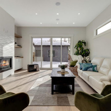 19 ave single home