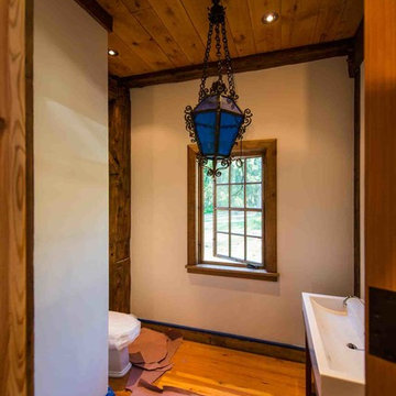 Scotch Ridge Barn Home Bathroom