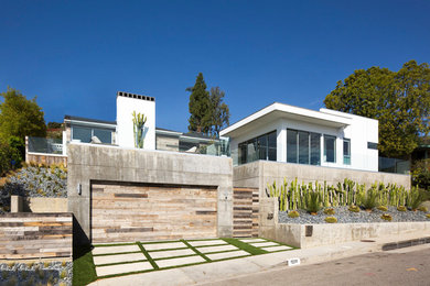 Inspiration for a contemporary home design remodel in Los Angeles