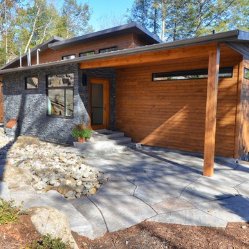 Modern Waterfront Cottage