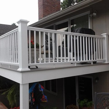 Leawood- Azek Tahoe Decking / Azek White Premier Railing