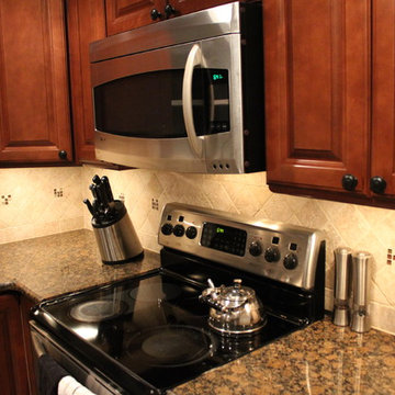 Novi Kitchen (Stove and Microwave)- FAUS