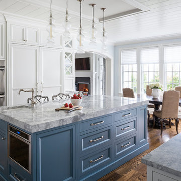 Manhasset Charm