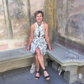 Linda Richardi's photo