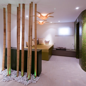 Private Spa | Raumteiler & Medienmöbel
