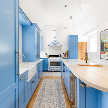 Italian-Inspired In-Frame Shaker Kitchen