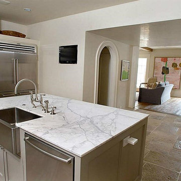 Stone Floor – Antique, Reclaimed Limestone ‘Dalle de Bourgogne’ pavers