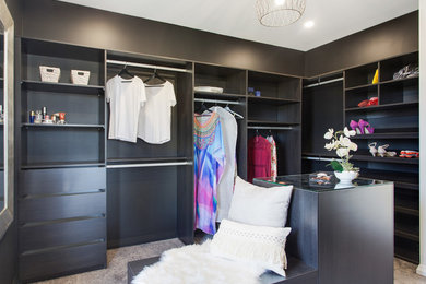 Design ideas for a contemporary storage and wardrobe in Brisbane.