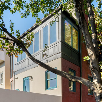 Fairmount Sunroom & Suite