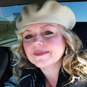 Pamela Reed's photo