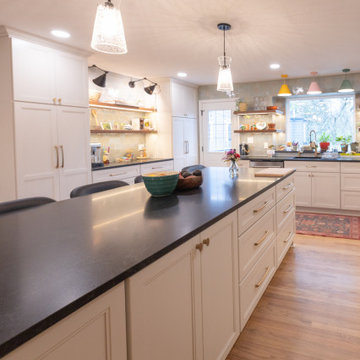 Modern Earthy Remodel with Open-Concept Kitchen