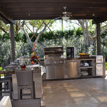 Outdoor Kitchen