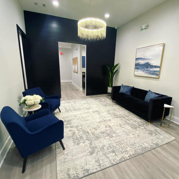 Salon Suites / Material