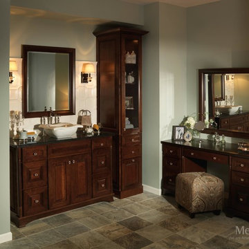 Merillat Masterpiece® Temora in Cherry Kaffe