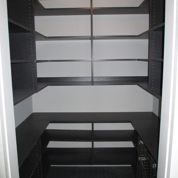 Walk-in Pantry
