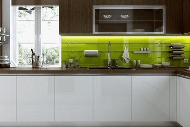 Example of a minimalist kitchen design in Denver