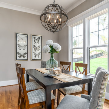 Eat-in Kitchen
