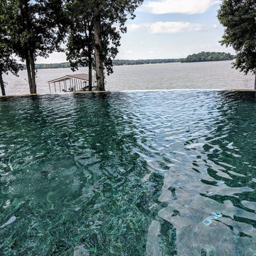 Lakeside Luxury Vanishing Edge Pool