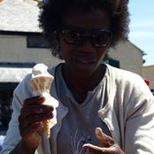 Foto von Enitan Ledger