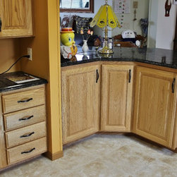 Iowa Oak Kitchen - Kitchen Cabinetry