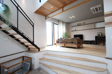 Inspiration for a mid-sized contemporary living room in Kobe.