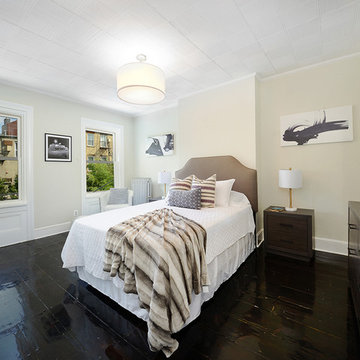 Fantastic, original detailed, great find rowhouse