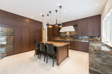Kitchen - transitional kitchen idea in Toronto