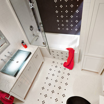 THE ISAAC MIZRAHI BATHROOM©