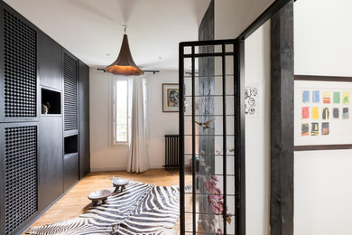 Exemple d'une salle de bain éclectique.