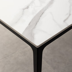 Minimalist Table &ndash; Innovation S - Calcatta / Black - Dining Tables