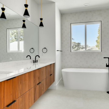 Owners suite bath