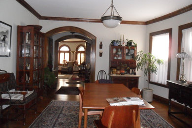 Inspiration for a timeless living room remodel in Chicago