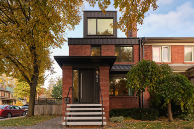 Inspiration for a modern exterior home remodel in Toronto