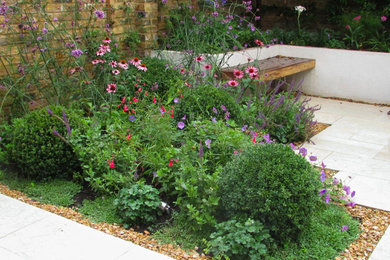 Photo of a contemporary garden in Other.