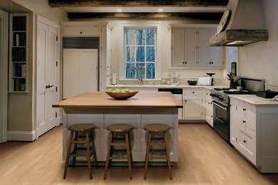 Design ideas for an arts and crafts kitchen in San Francisco.