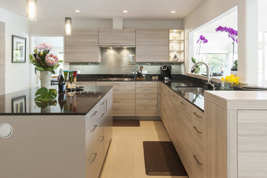 Inspiration for a modern kitchen remodel in Hawaii