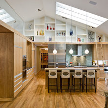 18474 Upstairs