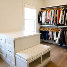WALK IN CLOSET