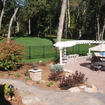 North Oaks In-Ground Pool and Spa