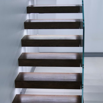 Floating staircases