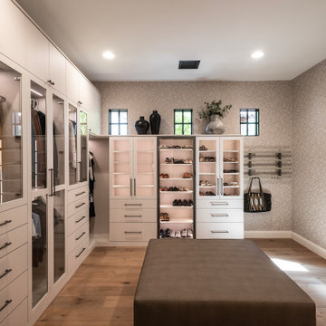 Master Walk-in Closet w/side laundry room