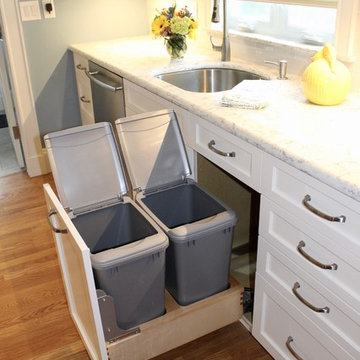 Trash and recycle bins