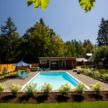 Battle Point Pool House